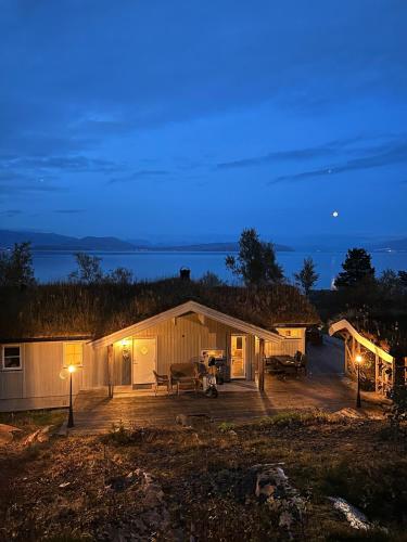 Hotelli välisilme, Sjøhytte med jacuzzi, sauna og panoramautsikt in Ballangen