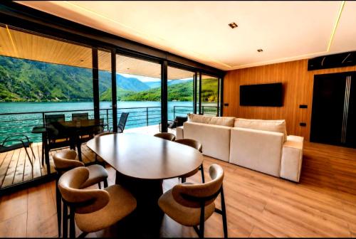 Perućac Lake Residence (Perucac Lake Residence) in Srebrenica