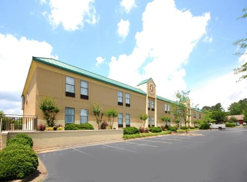 Photo - Best Western Plus Edison Inn