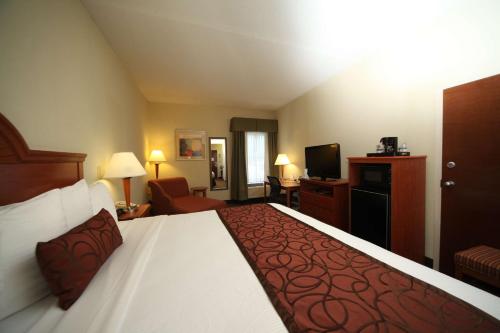 Best Western Plus Edison Inn in Garner, USA