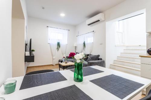 Zeus Downtown Apartment · Split