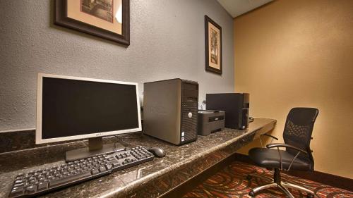 Best Western Orange Inn & Suites