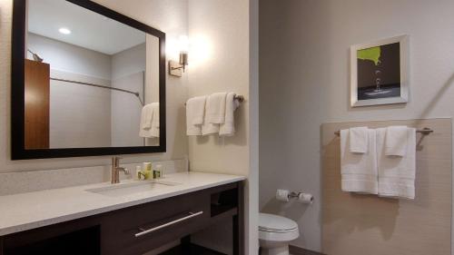 Best Western Plus College Station Inn & Suites