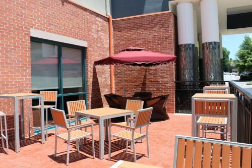 外部景觀, 最佳西方Plus羅斯韋爾/阿爾法利塔酒店 (Best Western Plus Roswell/Alpharetta) in 羅斯威爾