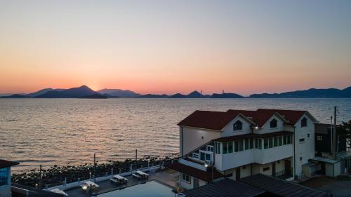 Exterior view, Yeosu Baraboda Ocean View Pension in Hwajeong-myeon
