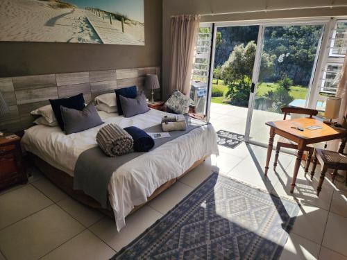 Mackenzies Accommodation - East London