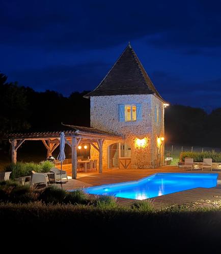 Skats, Pigeonnier met privé zwembad op ons domein Le Verdurier (Pigeonnier met prive zwembad op ons domein Le Verdurier) in Saint-Martin-des-Combes