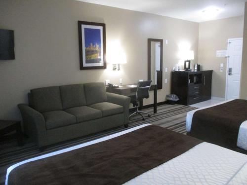 2 queen beds