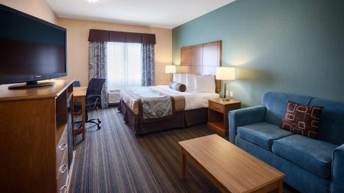 Best Western Plus Seminole Hotel & Suites