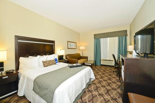 Best Western Plus Travel Hotel Toronto Airport