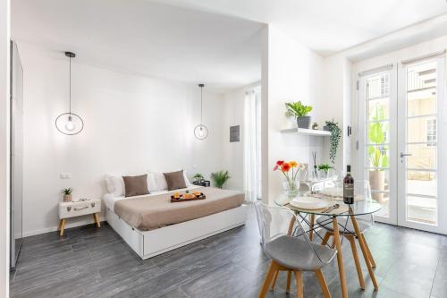 Urban Oak Suite - Station 1 min & Private Patio