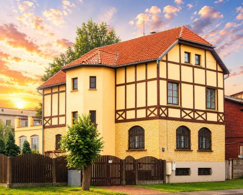 Villand Hotel with Free Private Parking and Self Check In, Riga