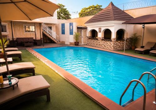 Udvendig, The Royalton Hotel, Garki Abuja in Abuja