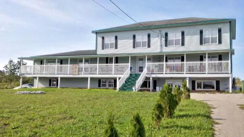 . MeHomeBy Bed and Breakfast