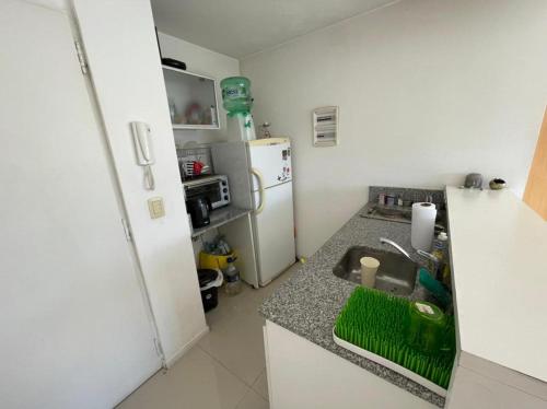 Monoambiente con piscina y gym