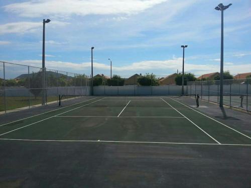 Atracciones, Caribbean Estate AJ in Portmore