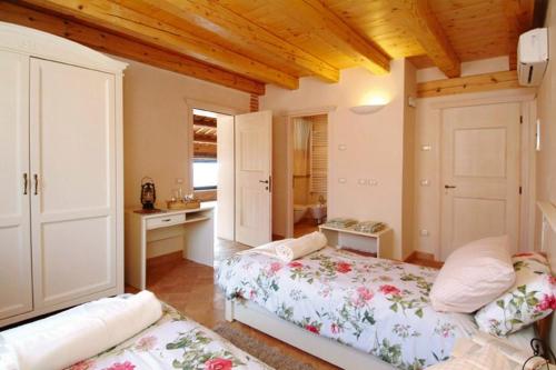 Agriturismo Monte degli Aromi in Villaga