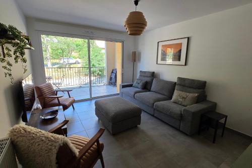 Appart moderne avec balcon et garage à Briançon