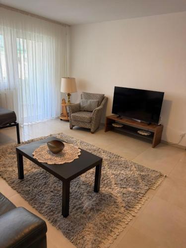 B02 Apartment between Cologne & Bonn with nature access in Troisdorf