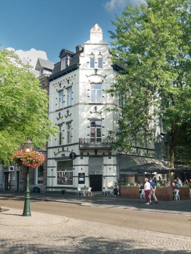 Alex Maastricht, Maastricht