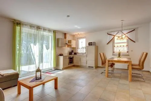 Haus Werder Wohnung 1 mit Kamin in Zinnowitz, Deutschland