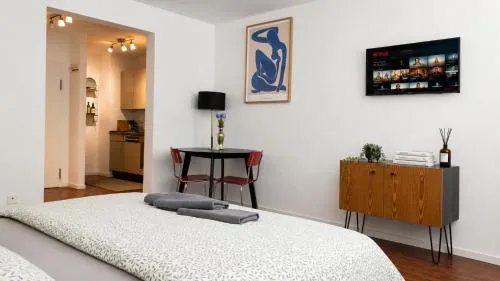Central Studio Apartment with free BaselCard - Magritte in Basel, Schweiz