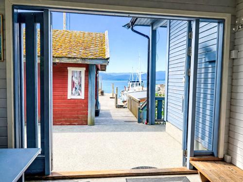 Kilátás, Holiday Home Rorbu by Interhome in Naustdal