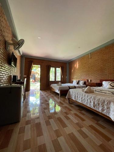 Exterior view of Sunny Eco Lodge