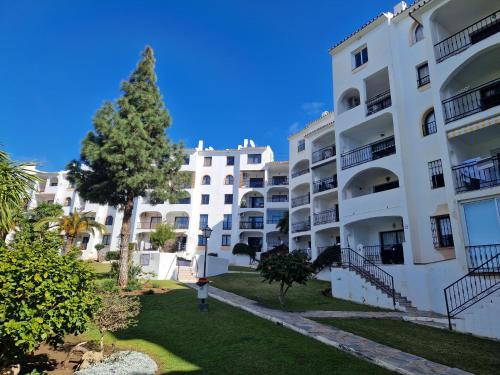 Riviera del Sol walking distance to the beach - image 5