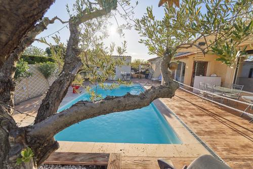 Villa moderne et sa dépendance aux pieds des Alpilles - Location, gîte - Eyguières
