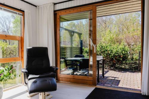 Modern Beachside Retreat in Marielyst 2BR in Vaeggerlose
