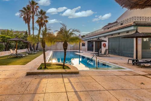 בריכת שחיה, Spa Jardines de Lorca in לורקה