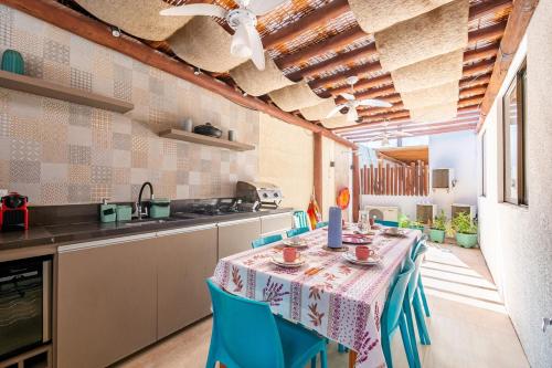Kitchen, Vilage Pe-na-Areia, condominio, Itacimirim in Itacimirim