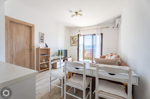 Bonaca Apartments