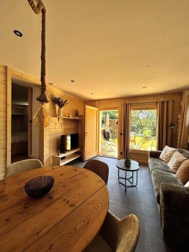 Chalet with garden terrace and mountainn view