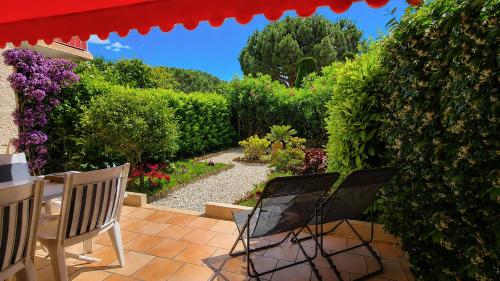 Casalionelantibes Large apartment with AC, king-size bed, garden and parking