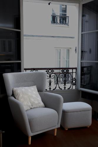 Magnificent Apartment in the Best Central Location of Paris 1 Minute Walk to Train Station