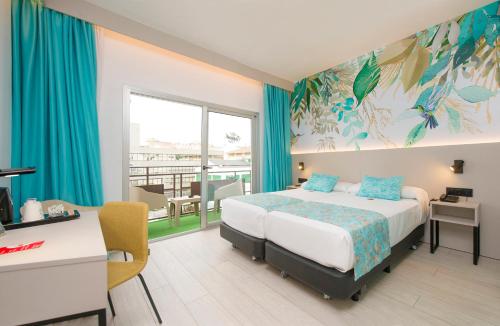 Hotel Tropical in Ibiza