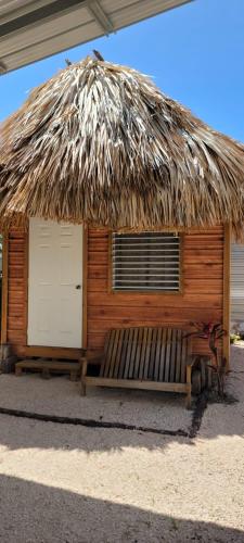 Belize Maya Cabaña (Belize Maya Cabana) in Belize City