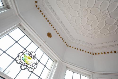 23 Mayfield - image 6