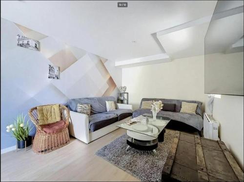 Chambre privée St Pierre -20min Orly-40min Paris (Chambre privee St Pierre -20min Orly-40min Paris) in Saint-Pierre-du-Perray