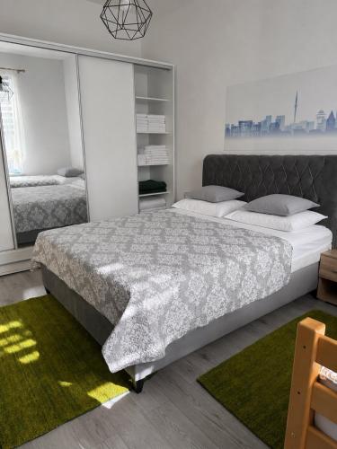 Garden City Center Apartment