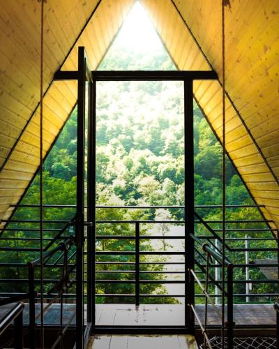 Γύρω περιβάλλον, Luxury A-Frame, River-View, Near Batumi, Surrounded by Beautiful Mountains and forests in Acharistskali
