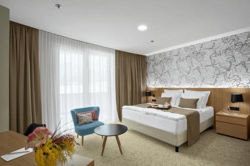 Mond, Resort & Entertainment