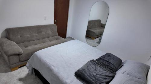 Beautiful apartment close to Estrella Metro Station