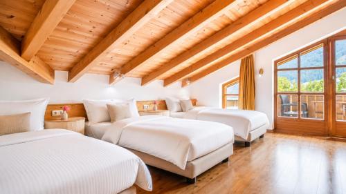 Landhaus Zell am See near Teds Restaurants