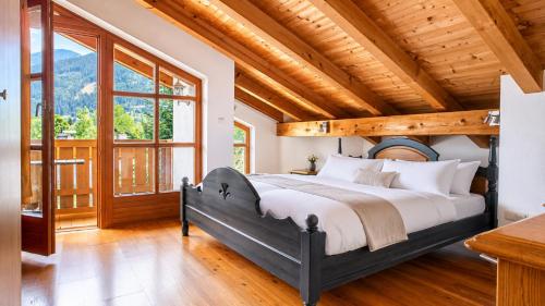 Landhaus Zell am See near Teds Restaurants