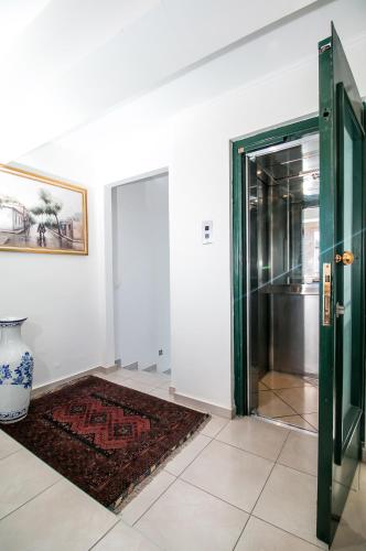 Danezis City Stars Apartments - main image