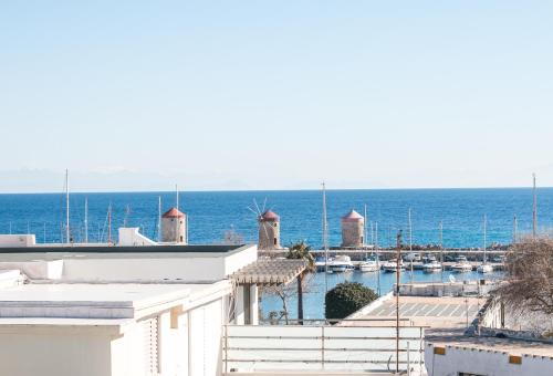 Danezis City Stars Apartments - image 10