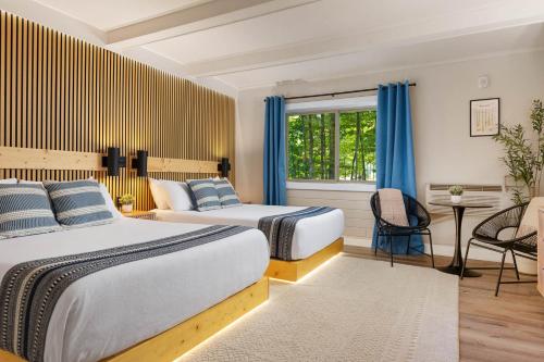 Sleeps 4